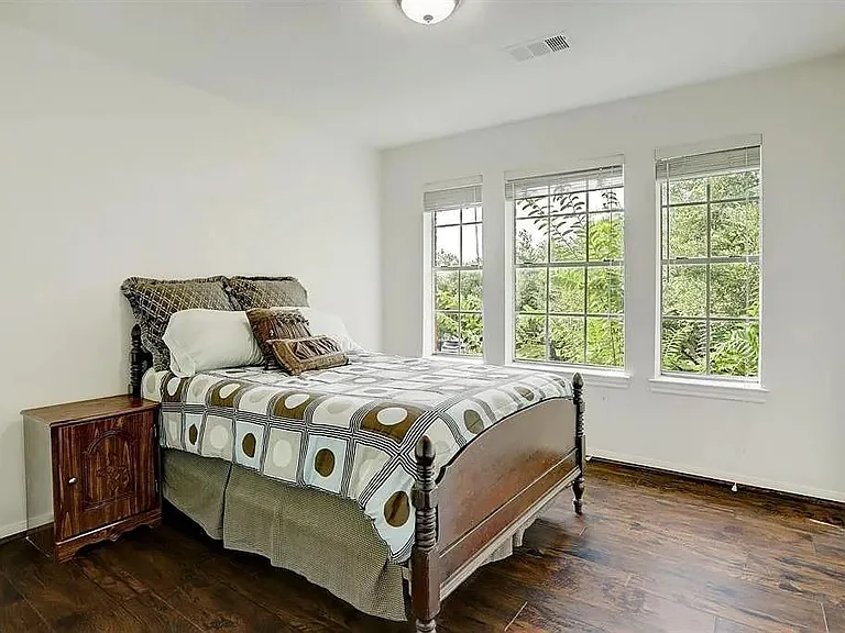 635 Presley Way — Photo 22