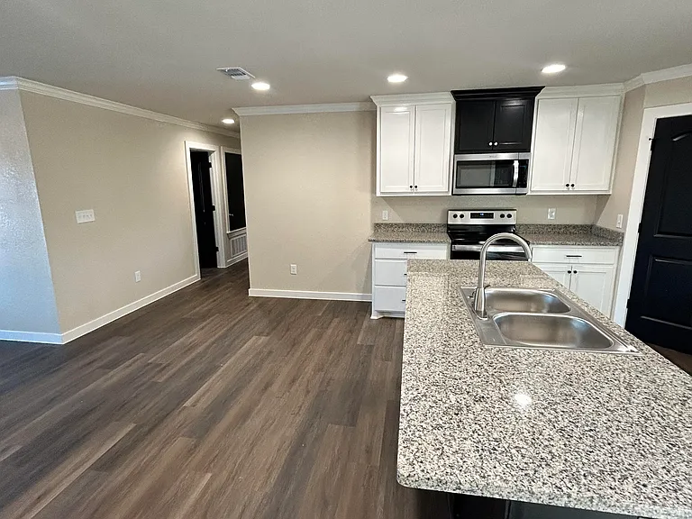 Cooper Ridge Luxury Apartment Homes — Photo 12