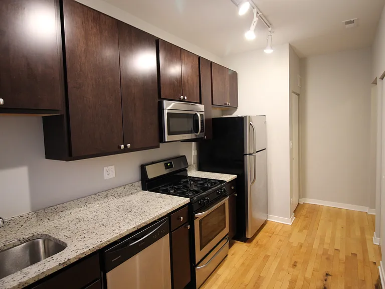 6449 N Claremont Ave #3 — Photo 7