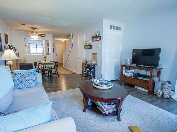 2nd image of 1140 Hidden Cove Dr APT I