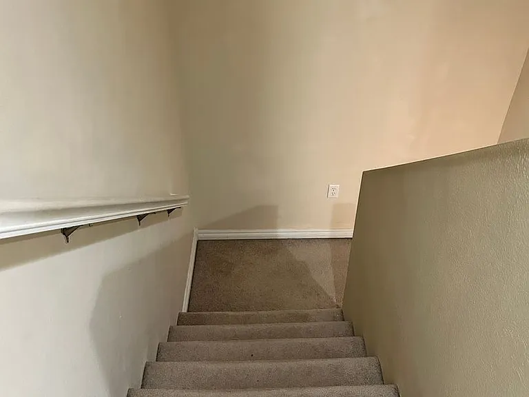 49 Fuller Cir — Photo 12