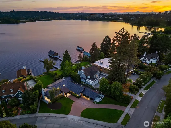 3517 43rd Avenue NE, Seattle, WA 98105