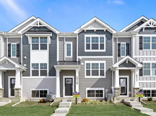 8723 Clover Ln, Saint John, IN 46373