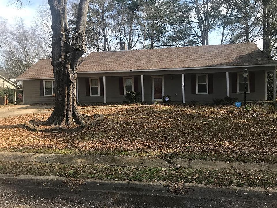 1st image of 67 Clairmont Cir
