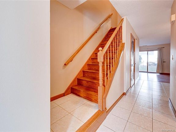 5th image of 410 Emmett St Unit 46