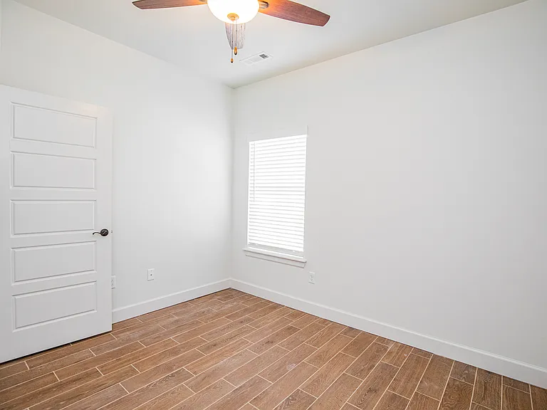 937 Cook Ln — Photo 19