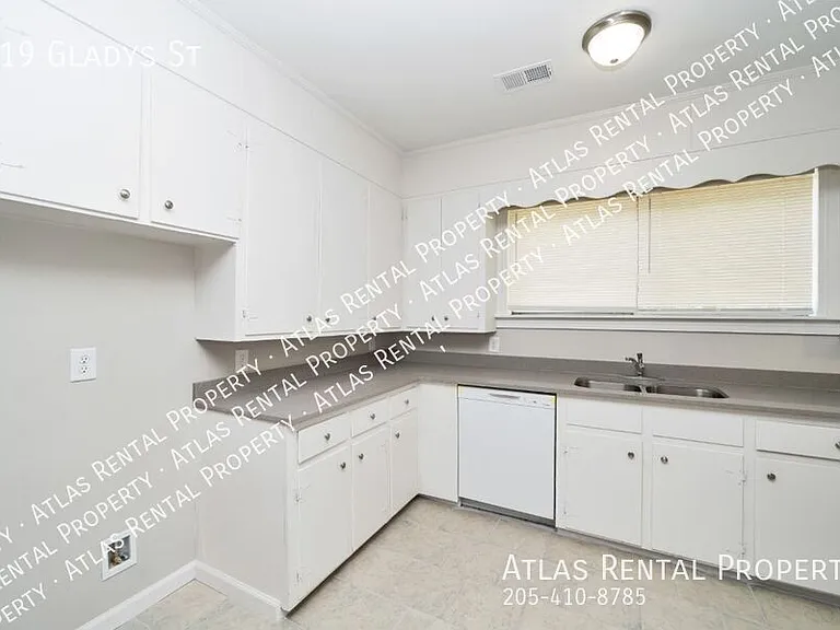 419 Gladys St — Photo 19