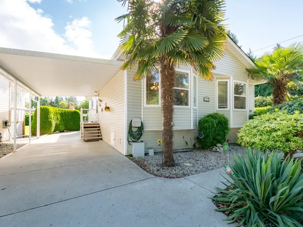 4510 Sunshine Coast Hwy #101, Sechelt, BC V7Z 0T5