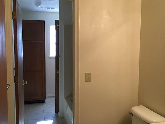 5th image of 259 Jan Elaine Pl APT A