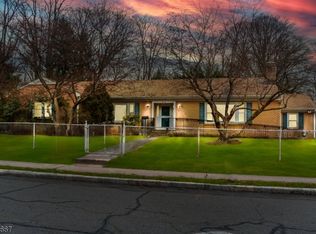 5 Crestwood Rd, Morristown, NJ 07960