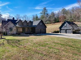 215 Harmony Ln, Hiawassee, GA 30546