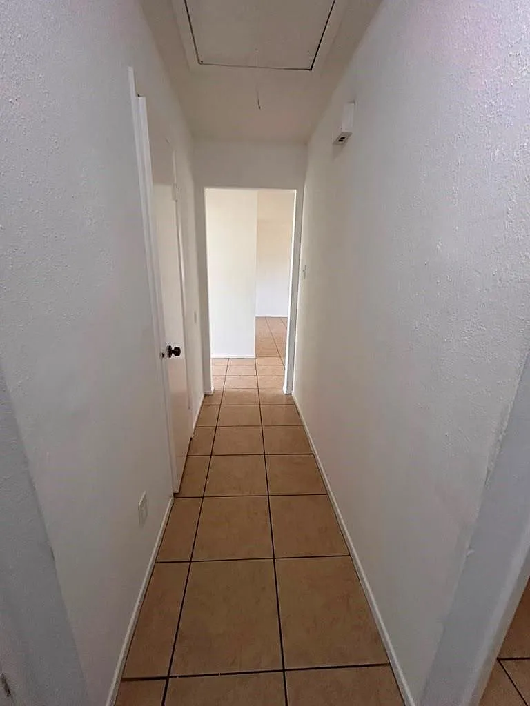 4 bed, 2.0 bath, 1488 sqft, $1,900 — Photo 4