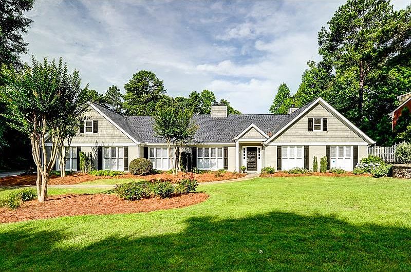 1st image of 550 Willow Knoll Dr SE