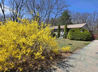 37 Country Club Lane, Merrimack, NH 03054