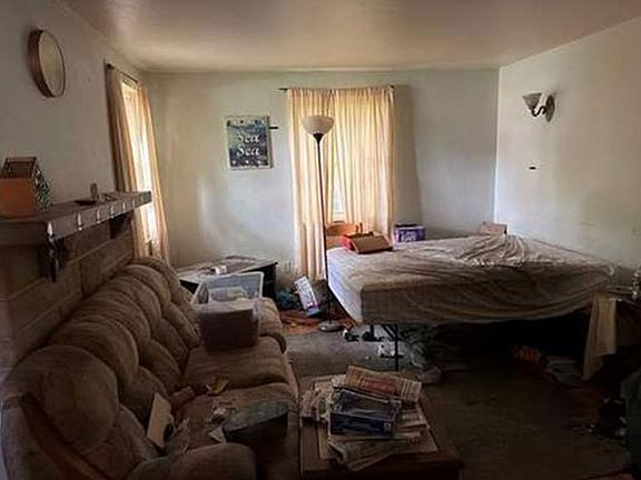 Additional Living Room