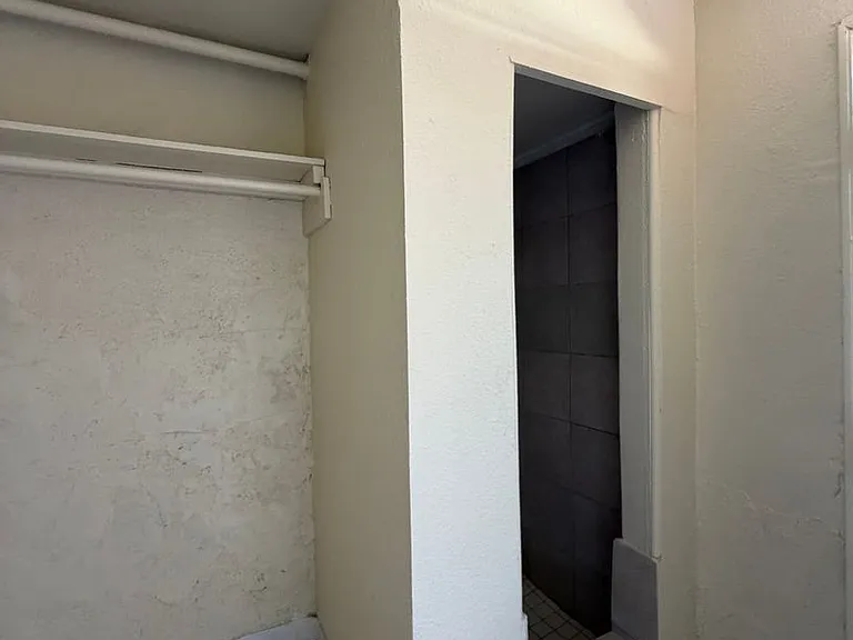 504 E Williams St — Photo 15
