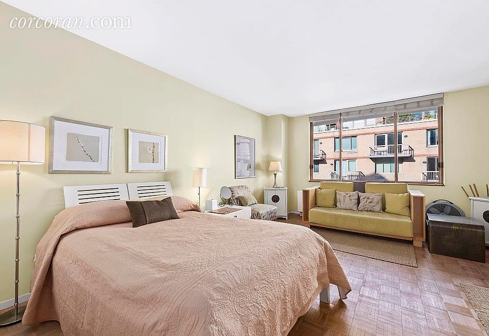 1st image of 393 W 49th St APT 4CC
