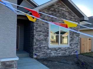 1014 Silver Rain Rd, Lawrence, KS 66049