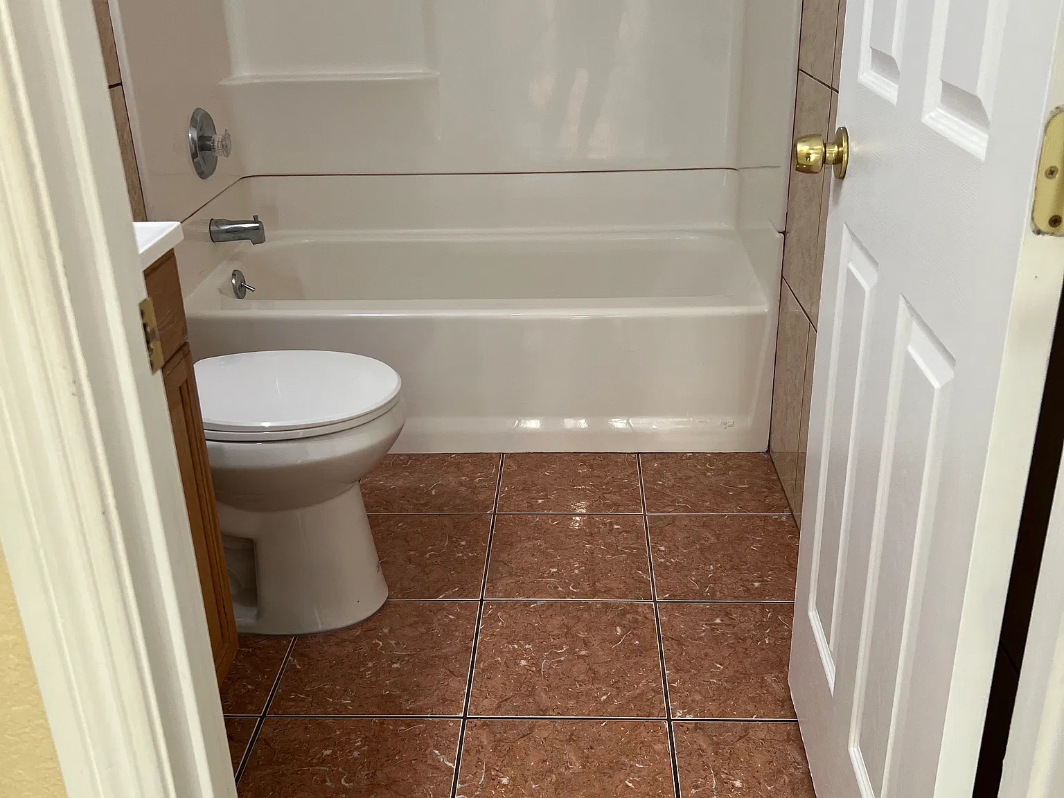 1 bed, 450 sqft, $1,800 — Photo 3