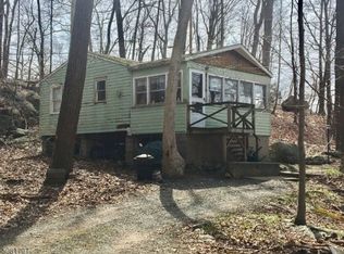 7 Parsons Rd, Andover, NJ 07821