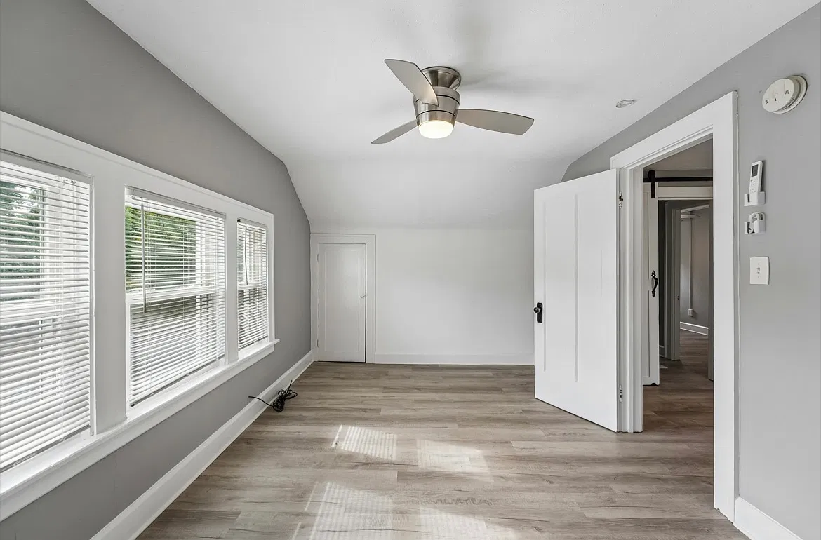 2 bed, 711 sqft, $1,000 — Photo 1