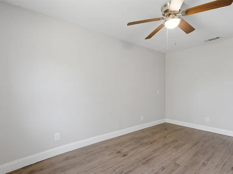 313 N Church St — Photo 23