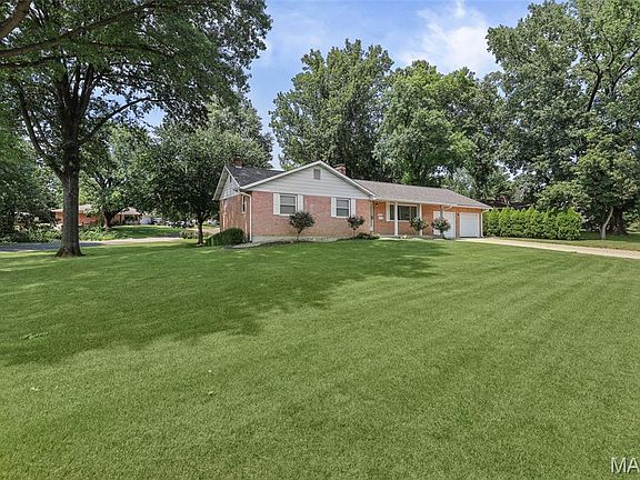 3rd image of 441 Clearview Dr