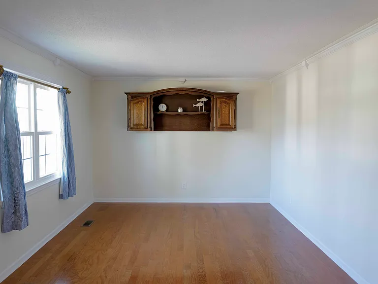 8693 Arbutus Dr — Photo 8