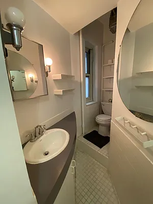 Rented by Performing Assets Corp | media 27