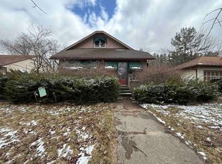 424 Janssen Ave, Mayville, WI 53050