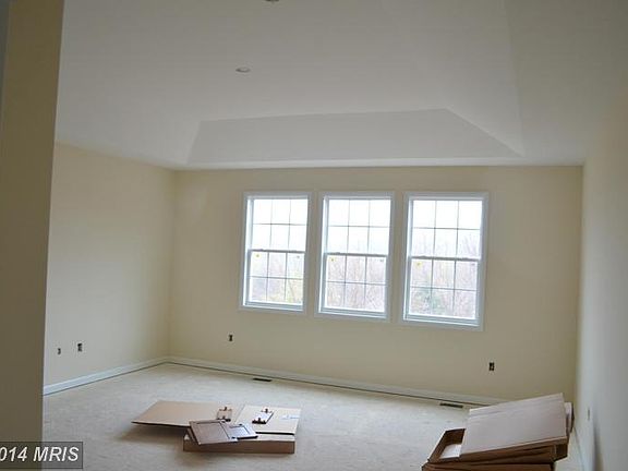 2nd image of 89 Orchard Ln