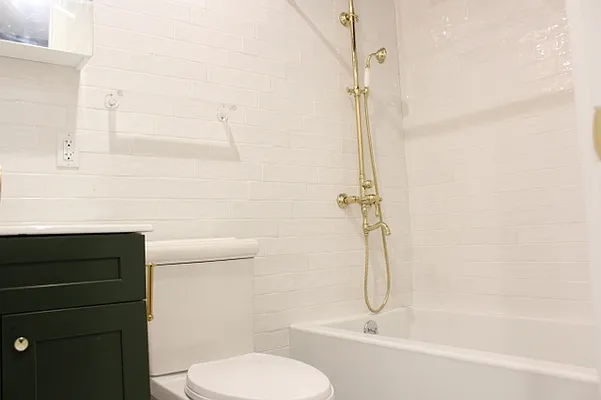 Rented by EXR | media 50