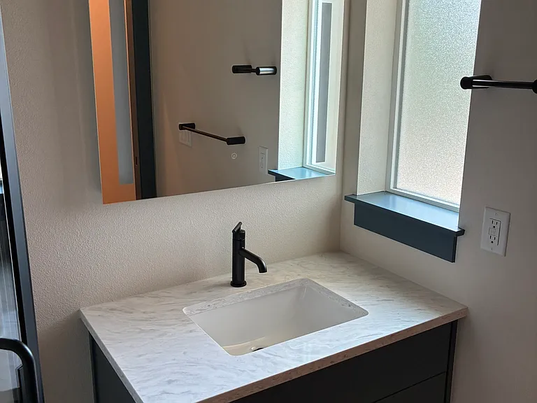 910 NE Norton Ave #2 — Photo 7