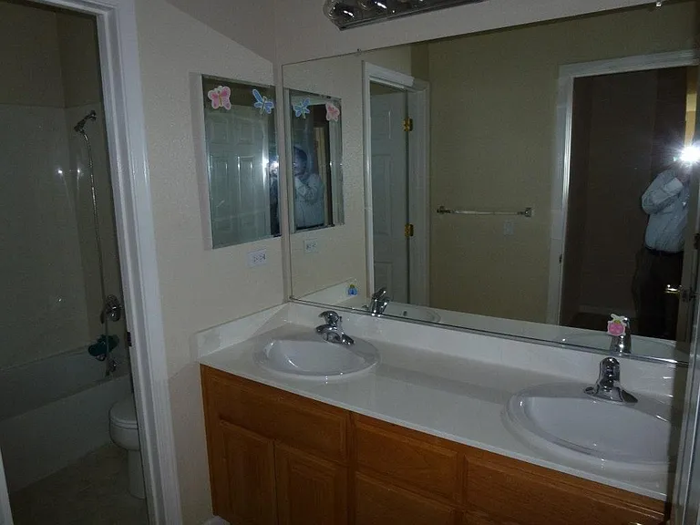 2372 Saint Augustine Dr — Photo 8