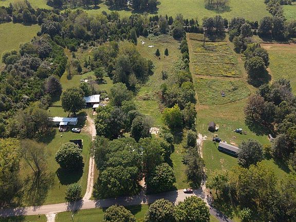4th image of 195 Oaks Ln