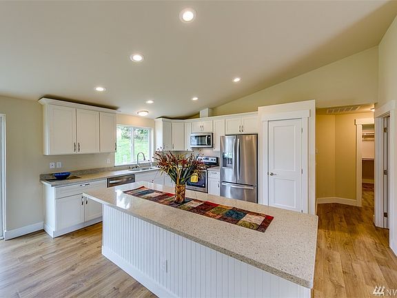 4th image of 5226 NE Hemlock Ln