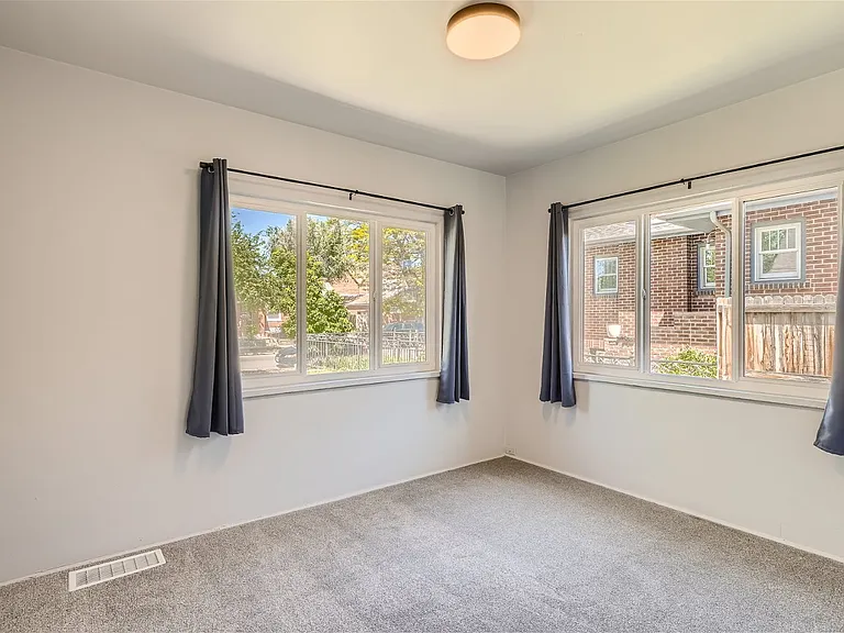 826 S Washington St — Photo 8