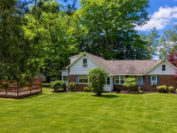 2 Chenango Ave, Sherburne, NY 13460