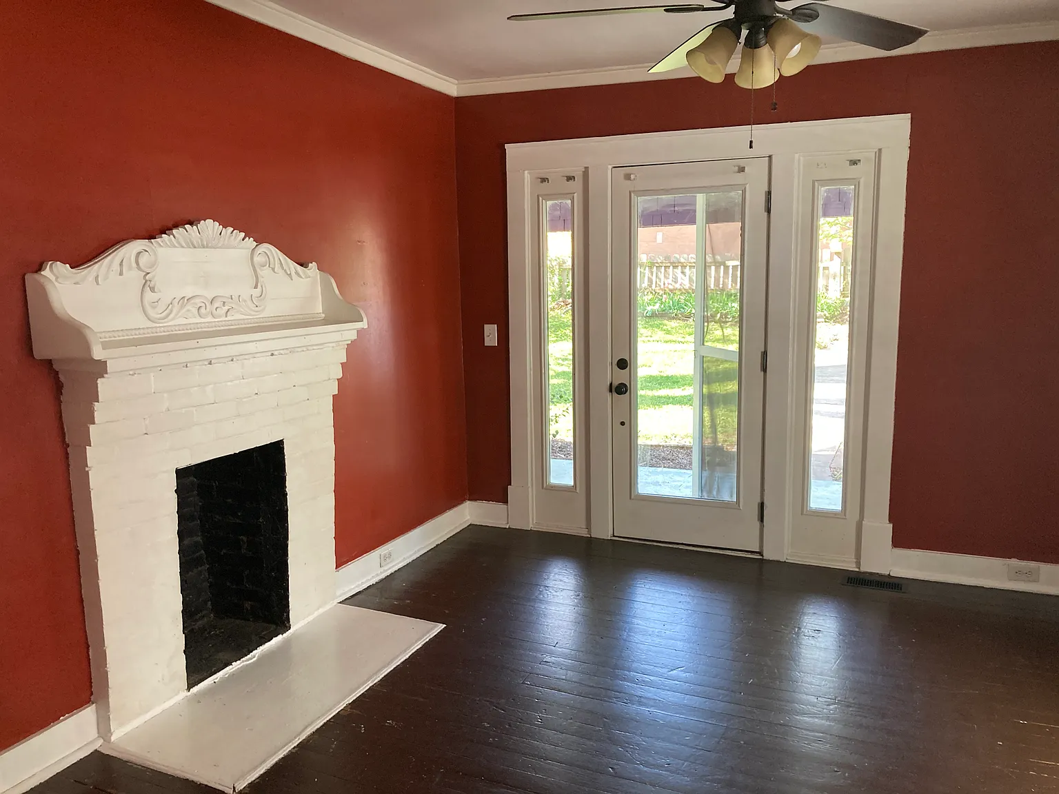 3 bed, 1200 sqft, $2,100 — Photo 4