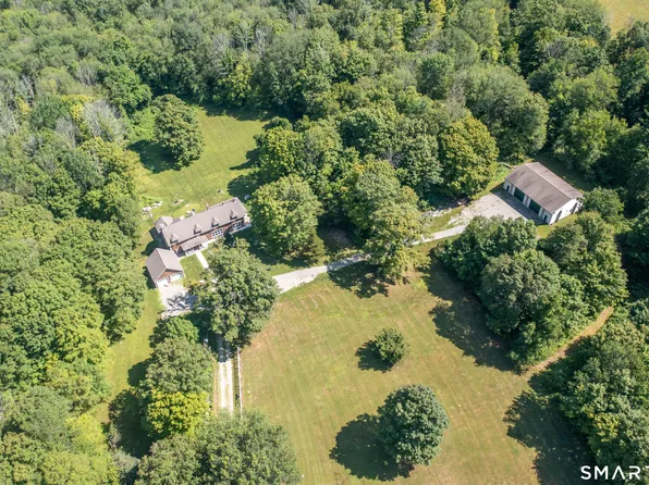 233 Fire Tower Road, Pomfret, CT 06259