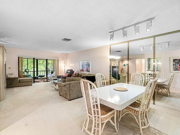 4th image of 8320 Casa Del Lago #D
