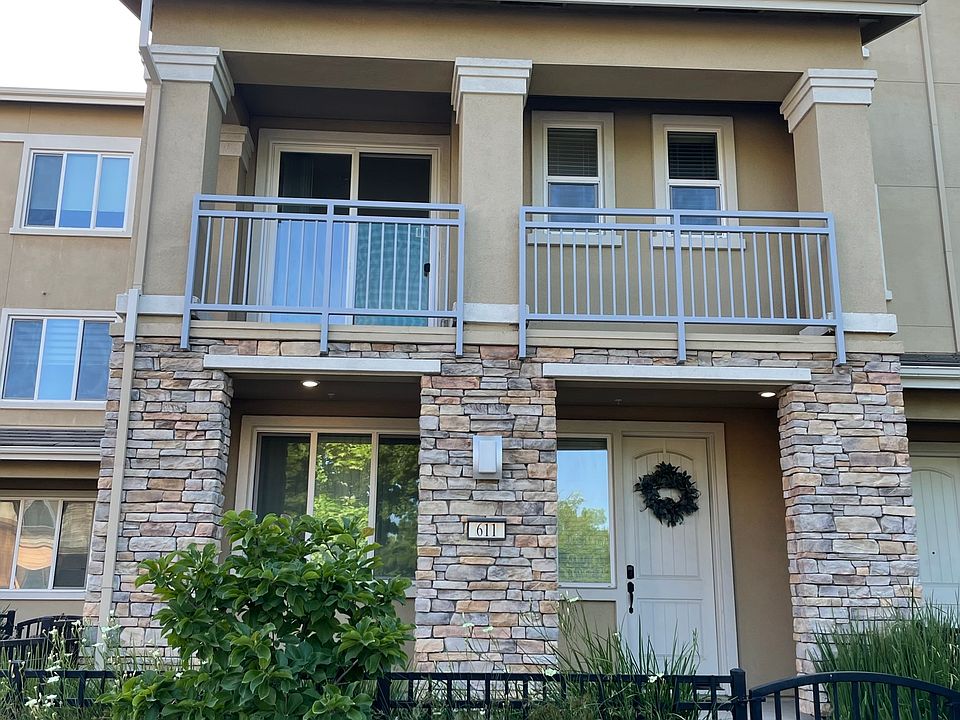 1st image of 611 Avenue One