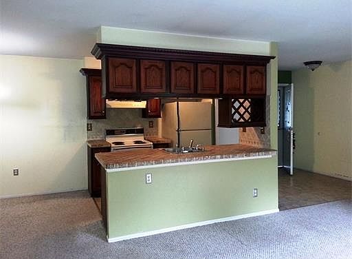 4th image of 15 Norwich Pl #15