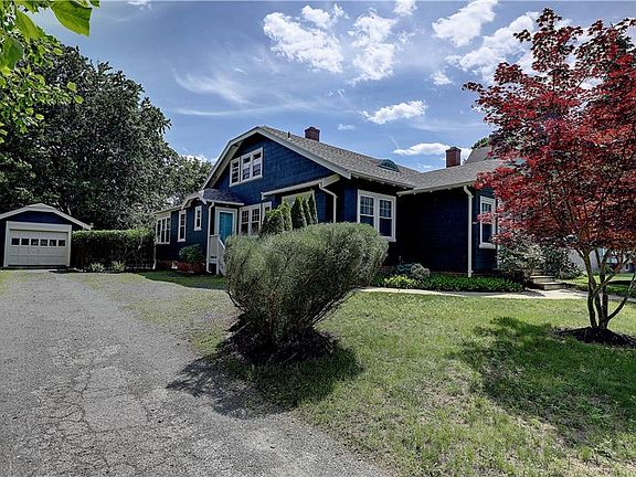 2nd image of 180 Shaw Ave