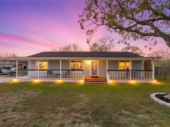 3965 Mollie Ln, Robstown, TX 78380