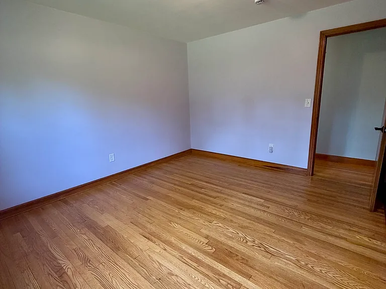 110 Collett St — Photo 11