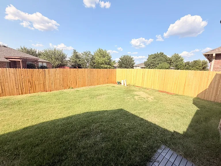 2413 NW 159th Ter — Photo 26