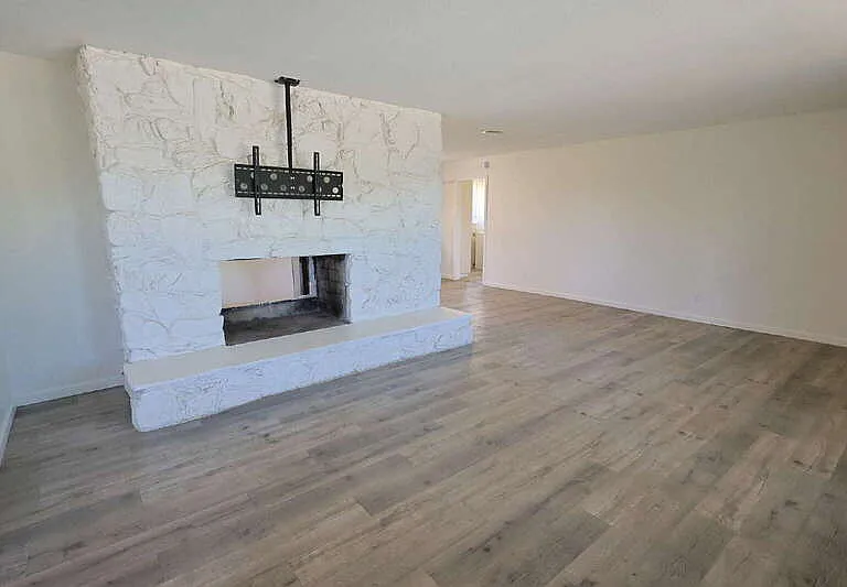20450 College Blvd — Photo 6