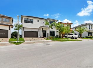 8723 NW 159th St, Miami Lakes, FL 33018