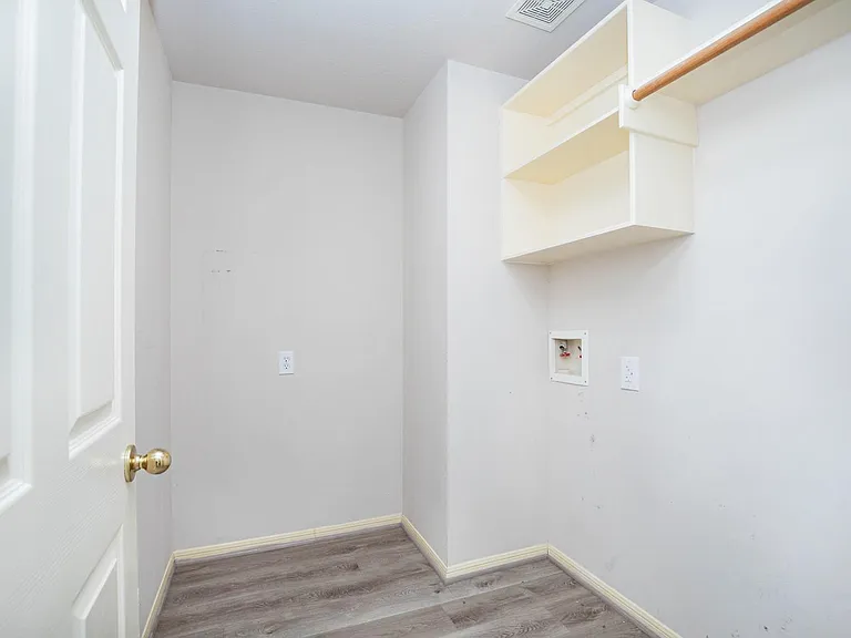 2710 Falcon Knoll Ln — Photo 27